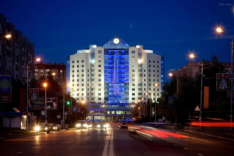 City Park Hotel, Сургут, бывший DoubleTree by Hilton